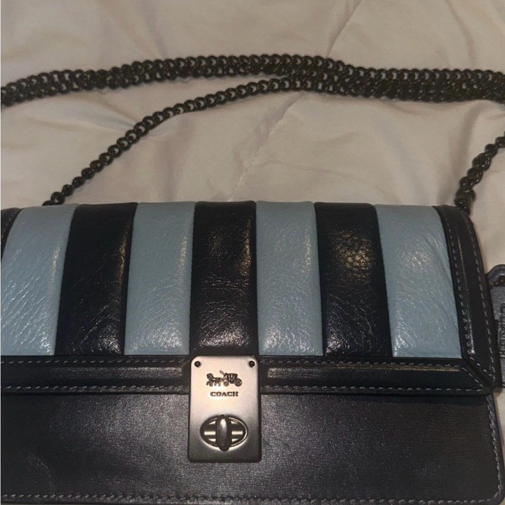 Authentic Coach Hutton Colorblock Shoulder Bag - Picture 2 of 12